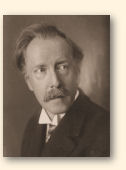 musicoloog Walter Niemann (1876-1953) [**] was de mening toegedaan dat er twee solisten vereist waren met een zodanig meesterschap, en welke tegelijkertijd ... - Niemann