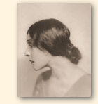 Alla Nazimova in 1922, gefotografeerd door Maurice Goldberg